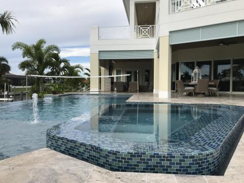 Custom Pool Volleyball SystemFL