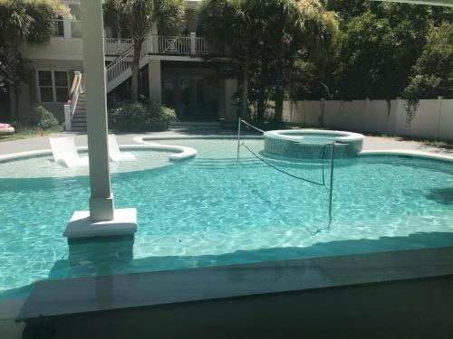 Custom Pool Volleyball