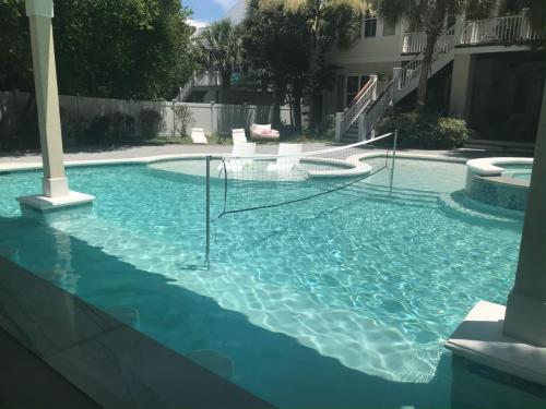 Custom Pool Volleyball 